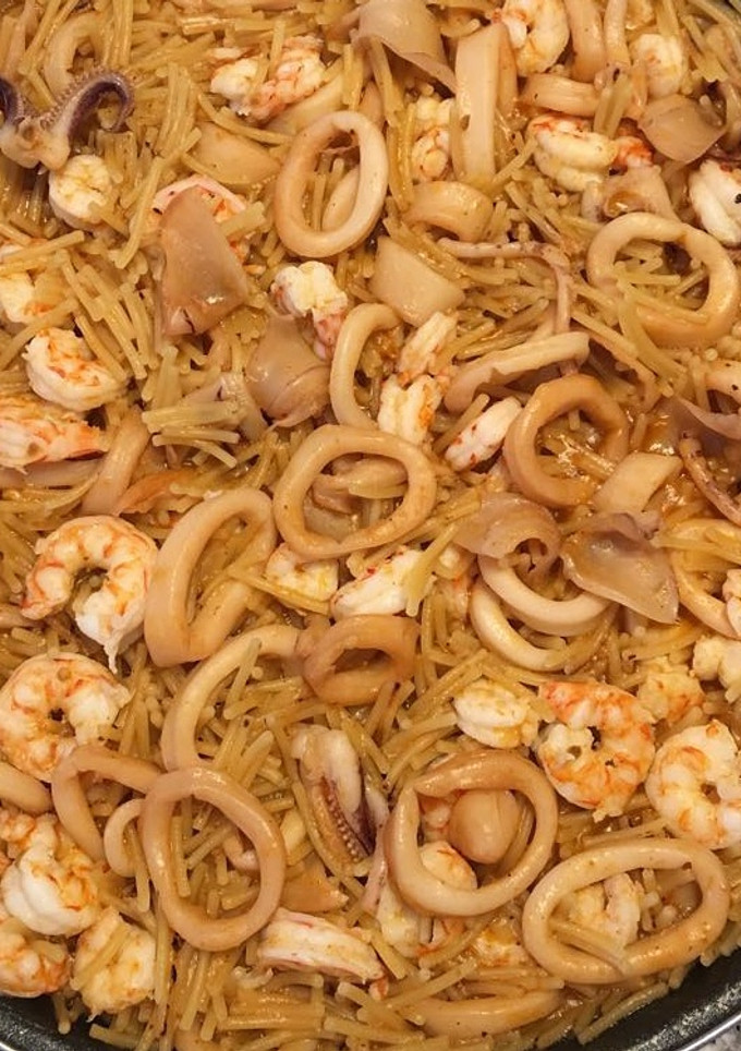 Una foto de Fideuá de la yaya María #recetasconalma una receta de mi madre que siempre compartimos en familia