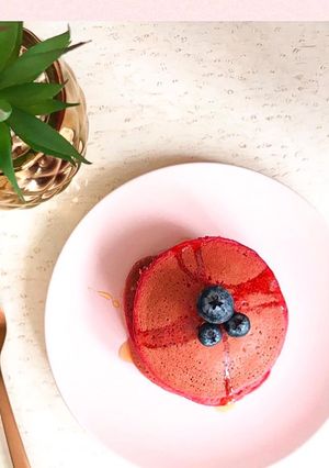 Una foto de PANCAKES DE RED VELVET ❣️