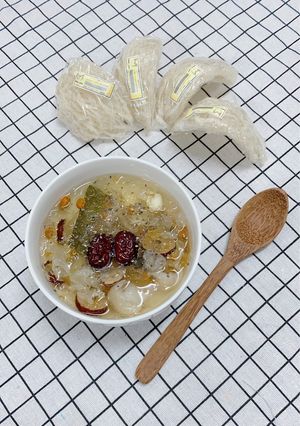Hình của món Chè Yến.
