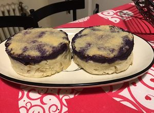 Une photo de Écrasée d eddos et pommes de terre vitelotte au parmesan et huile de truffe