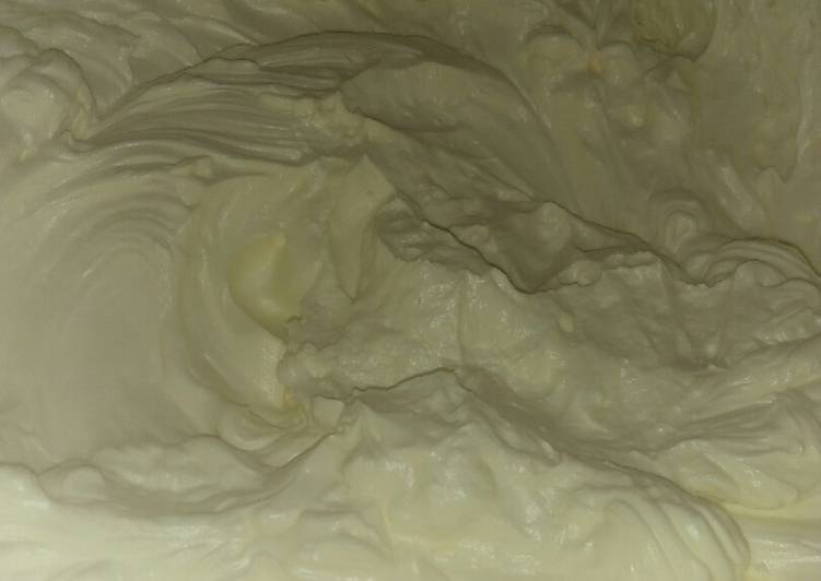 Cara Membuat Butter Cream Homemade Enak dan Antiribet
