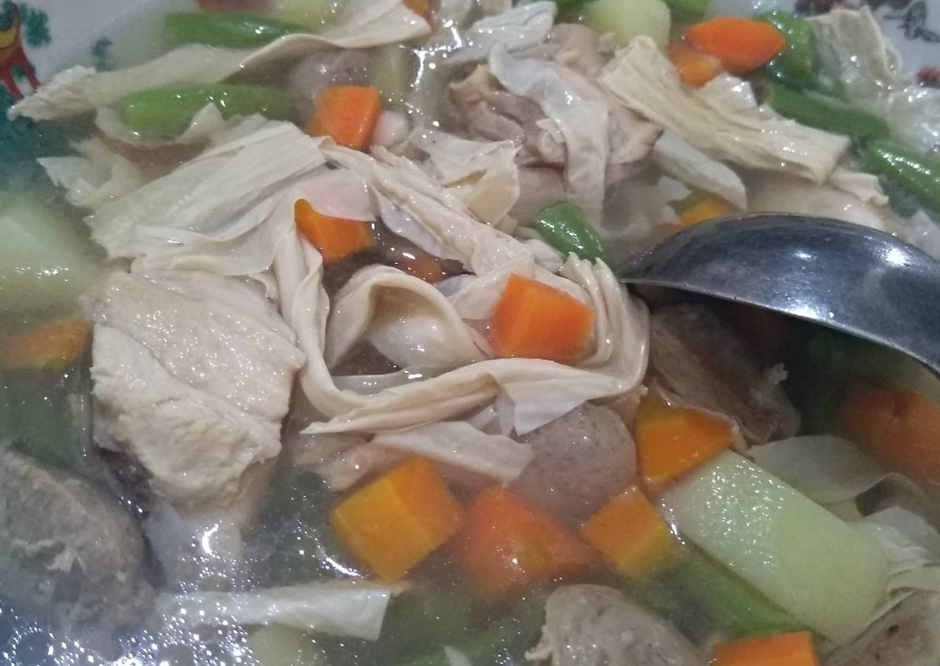 Sop ayam penuh warna no msg