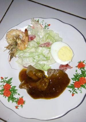 Foto resep Steak sapi & salad thousand island
