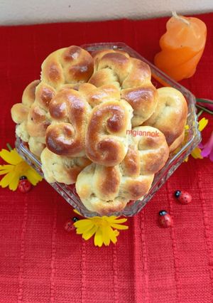 A picture of Soft Greek Easter Cookies with Tsoureki Flavor.