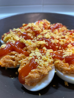 Una foto de Huevos rellenos