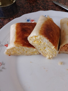 Una foto de Burrito de huevo y arroz