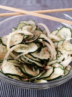 Una foto de Ensalada de pepino japonesa