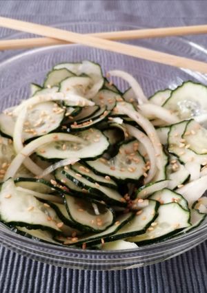 Una foto de Ensalada de pepino japonesa