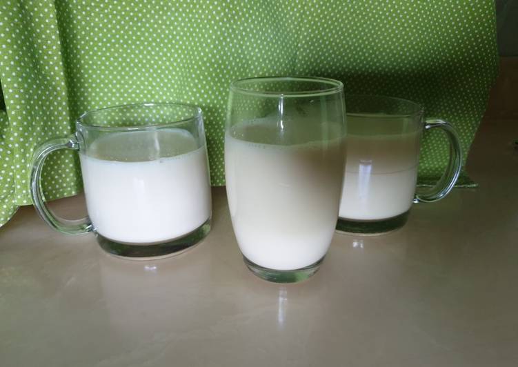 Bagaimana Menyiapkan Susu Kedelai yang Lezat Sekali