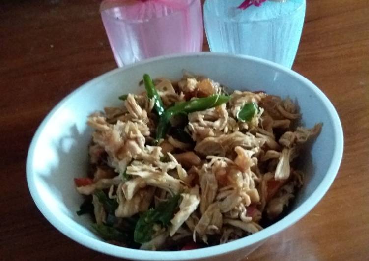 Ayam suwir cabe ijo 😊