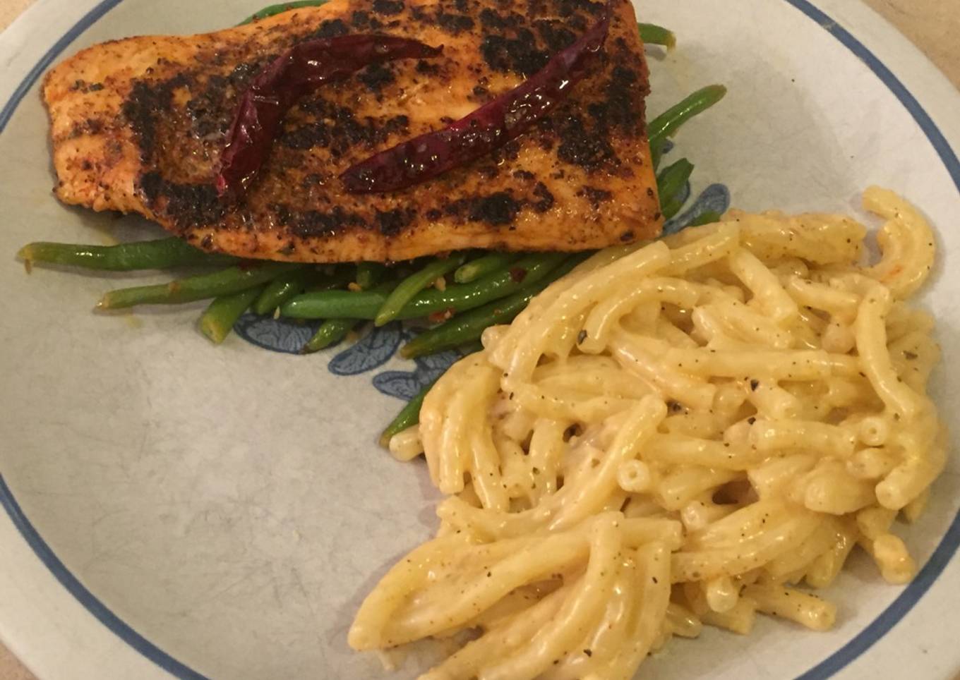 Blackened Salmon with Green Beans and Cajun Gouda Mac ðŸŒ¶