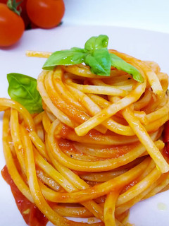 Foto di Spaghetti pomodorini e basilico 🌱