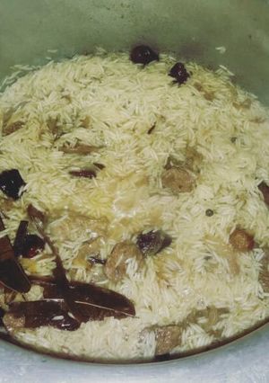 A picture of Beef Yakhni Pulao.