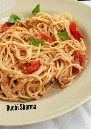 A picture of Roasted Tomato Basil Pesto Pasta.