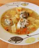 Суп с домашней яичной лапшой и фрикадельками из индюшатины 😋😋