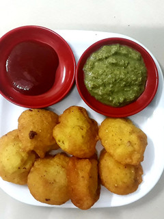 A picture of Moong Dal Vada.