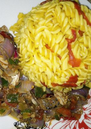 A picture of Pasta and fish sauce.