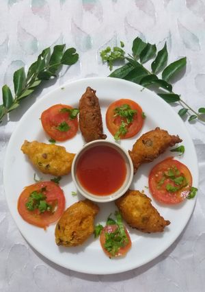 સેઝવાન ચીઝ ભજીયા રેસીપી મુખ્ય ફોટો