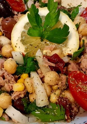 A picture of Chickpea Salad with Capers and Tuna.