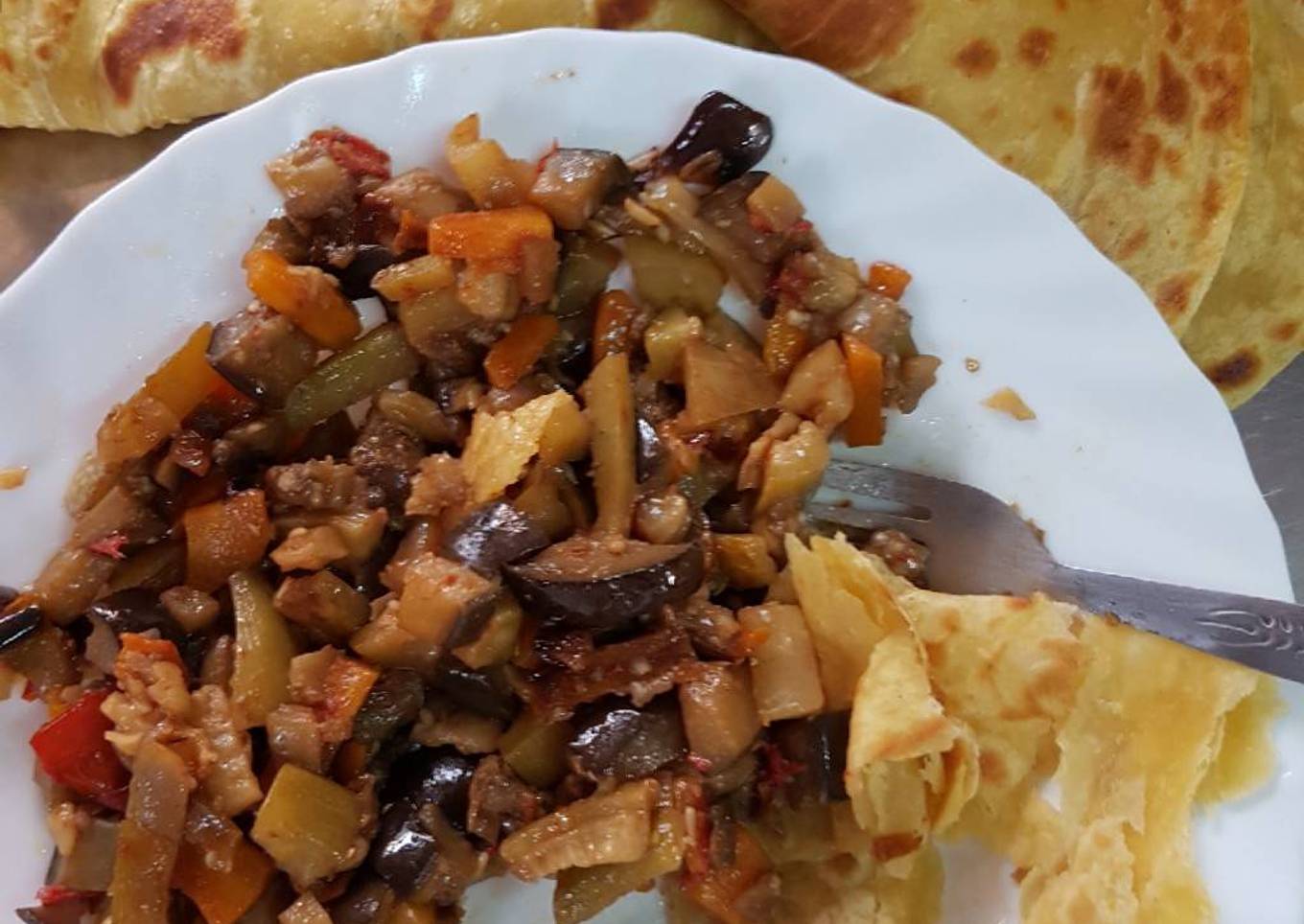 Pumpkin Chapati served with Indian vegetables