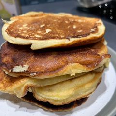 A picture of St. Clements pancakes.