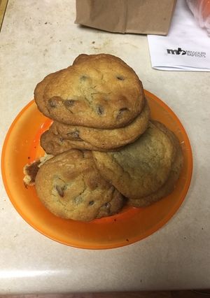 A picture of Standard Chocolate Chip Cookies.