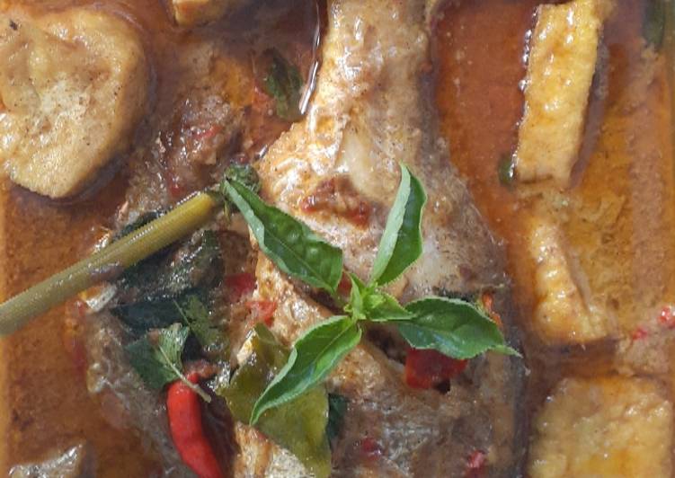 Gulai ikan "bumbu Bamboe"
