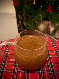 Una foto de Salsa para carne con chalotas y vino tinto