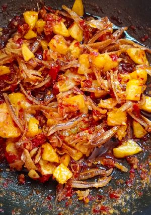 Foto resep Sambal goreng teri kentang