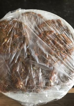 A picture of Chapli kabab.