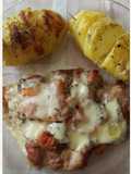 Conejo a la napolitana con papas a la sueca