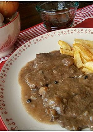Foto principal de Filetes de ternera en salsa de cebolla