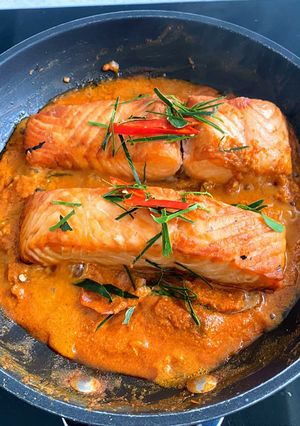 A picture of Chu Chee Salmon.