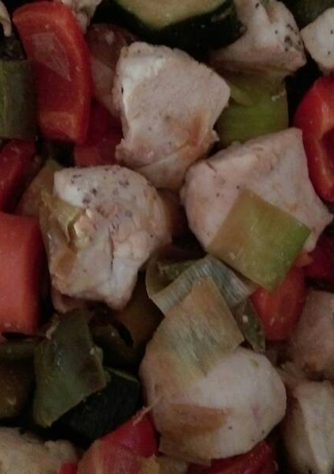 Una foto de Pollo con verduras en salsa de soja