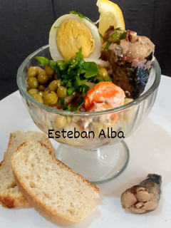 Una foto de Ensalada con caballa