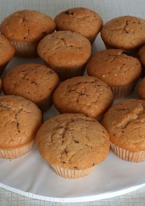 A picture of Vanilla cupcakes.