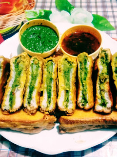 બ્રેડ પકોડા (Bread Pakoda Recipe In Gujarati) રેસીપી મુખ્ય ફોટો