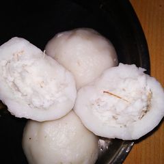Coconut stuffRiceflourDumpling A picture of Coconut stuffRiceflourDumpling.