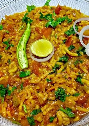 A picture of Sev tomato ki sabji.