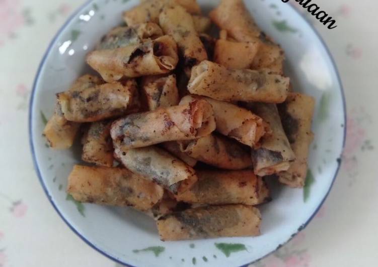 Lumpia Isi Coklat dan Keju