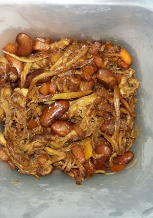 Foto resep Tumis kecap ayam, kacang merah dan wortel (MPASI umur 1 tahun)