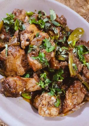 A picture of 3 Spice khatti karahi.