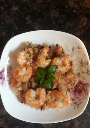 Hình của món Tôm rim chua ngọt.