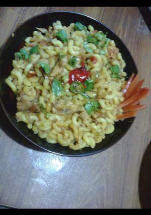A picture of Chicken Macaroni Masala.