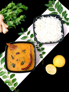 ગુજરાતી તુવેર દાળ (Gujarati Tuvar Dal Recipe In Gujarati) રેસીપી મુખ્ય ફોટો