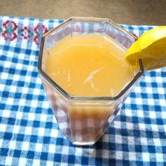 A picture of Thai Lime Iced Tea.