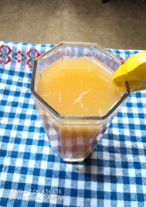 A picture of Thai Lime Iced Tea.