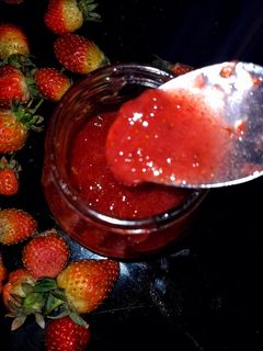 عکسی از دستور مارمالاد توت فرنگی🍓🍓🍓
