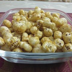 A picture of Caramel makhana.