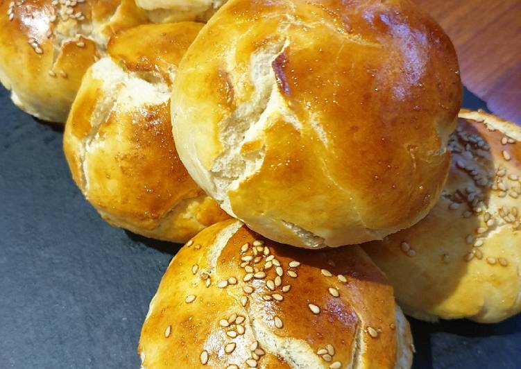 Pan de hamburguesa tipo brioche